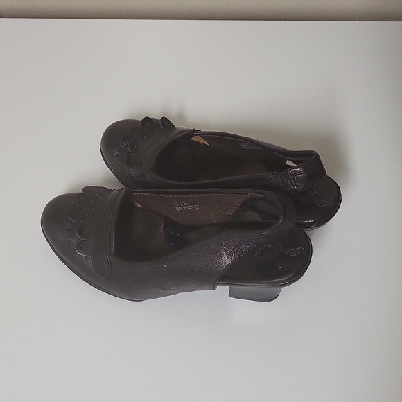 Born Crown SARASOTA Kiltie Slingback Heels Black Size 7 👡 - Picture 9 of 13